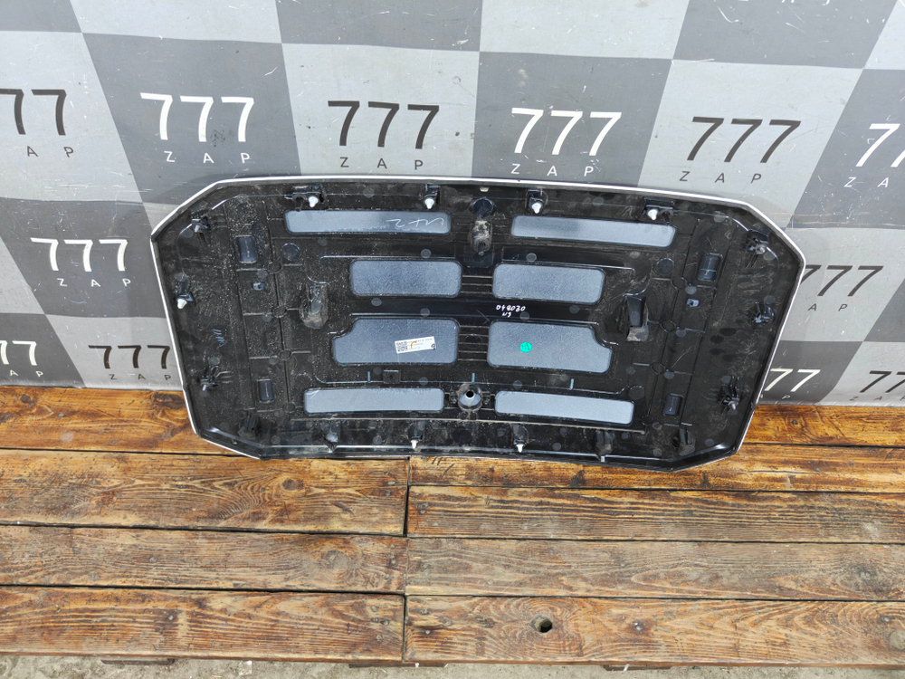 Накладка крышки багажника Haval H3 24-нв Б/У Оригинал 5506100XKJ20A
