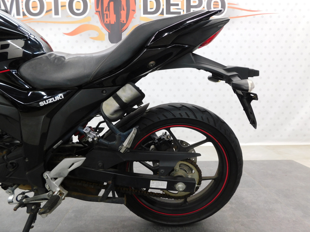 Suzuki Gixxer 150 038422