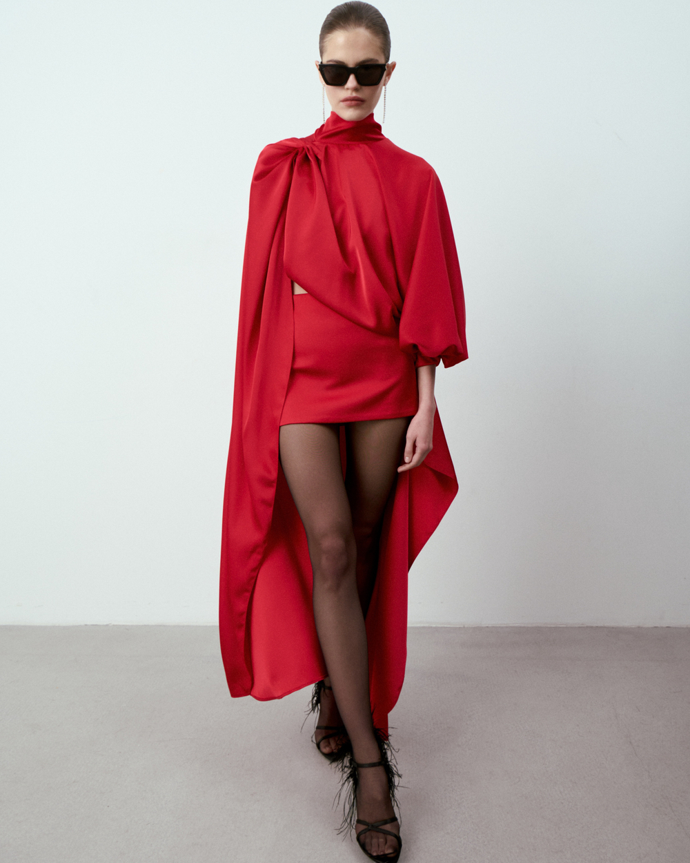 Накидка Adriana Crimson