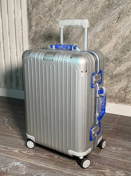Чемодан Rimowa