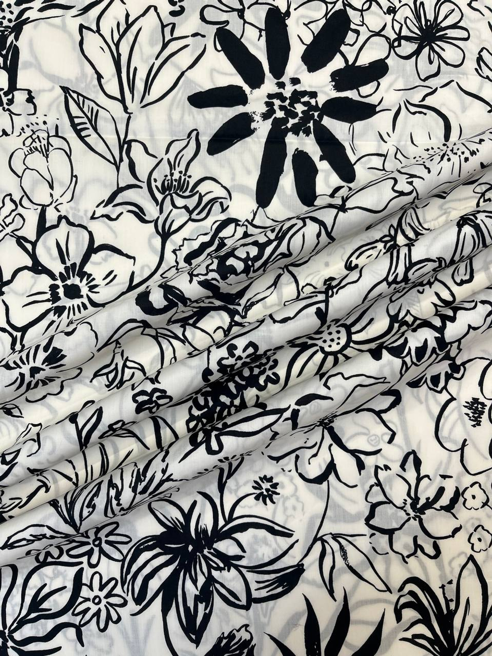 Хлопок Liberty айвори с черным абстрактным цветочным Tana Lawn™ Cotton - Design Nature Art
