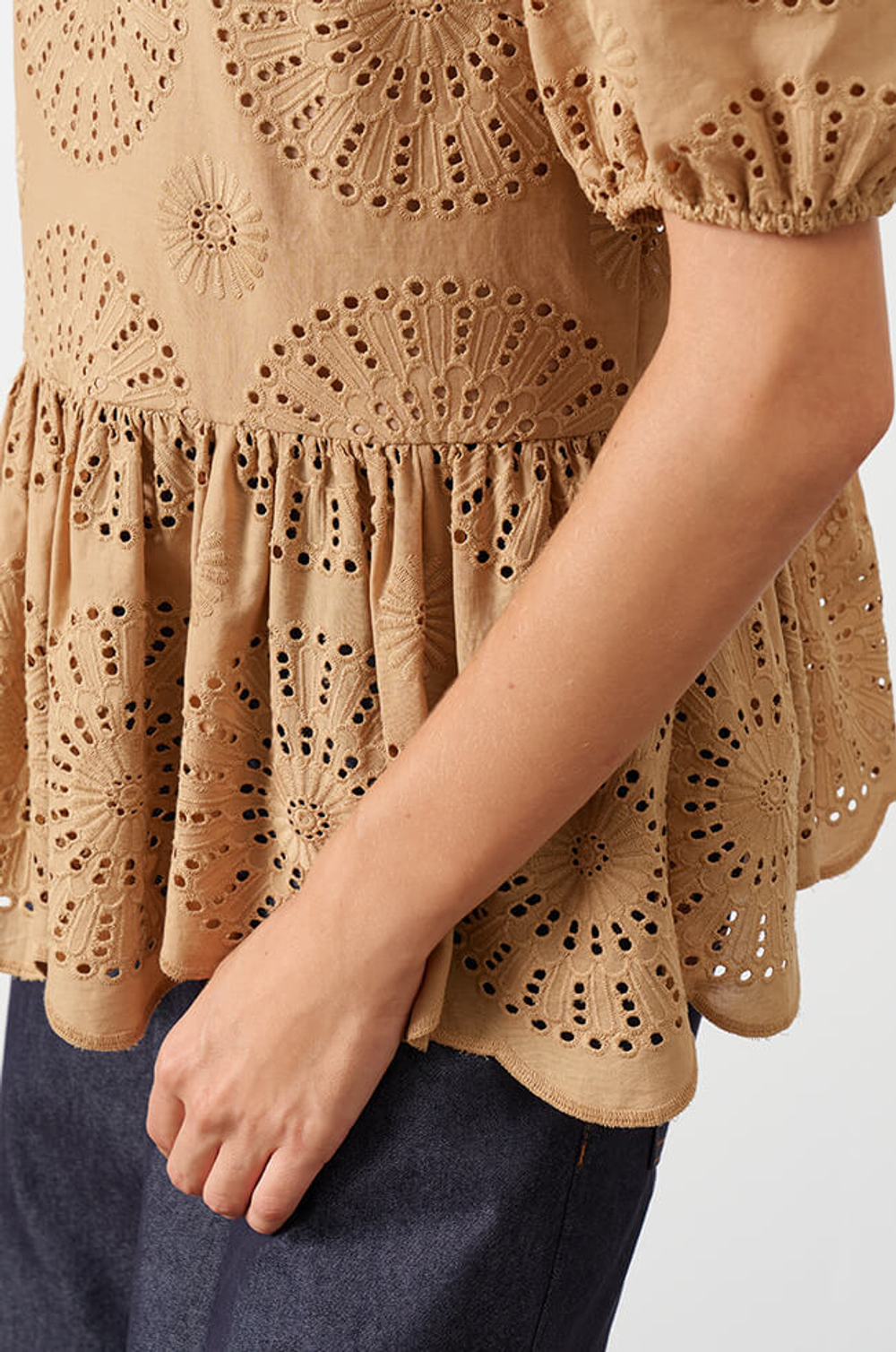 23030 Блузка женская (бежевый)
