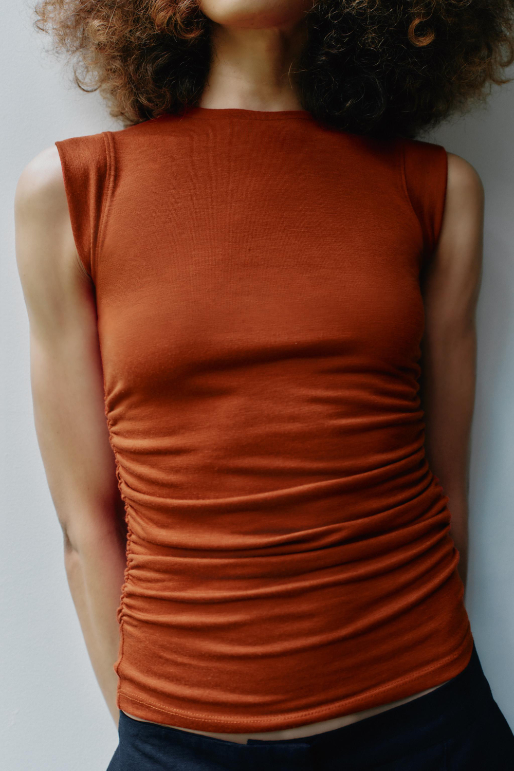 ZARA ТОП С БОКОВЫМИ СБОРКАМИ, ЦВЕТ ЖЖЕНОГО АПЕЛЬСИНА