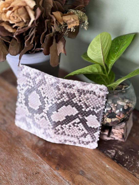 Обложка на паспорт из питона AC-133