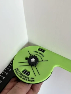 Угломер для запила плинтусов