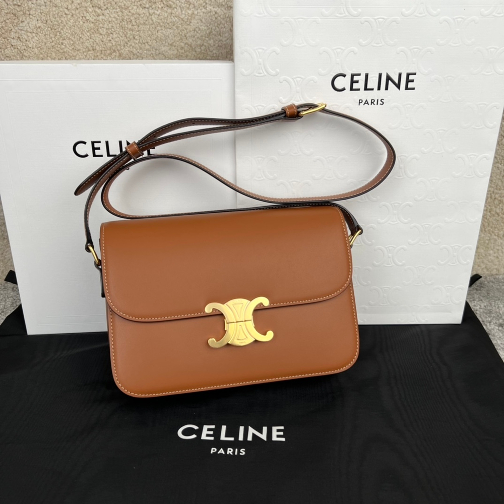 Celine Triomphe Bag 22 cm