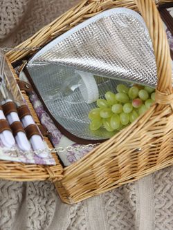 HOLYDAY BASKET Набор для пикника с термосумкой на 2 персоны