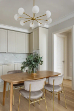 Обеденный стол