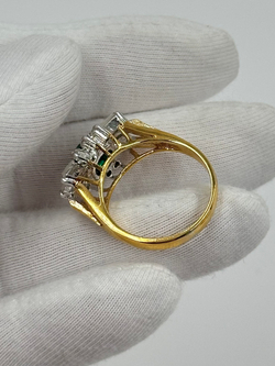 Кольцо с зелёным кристаллом