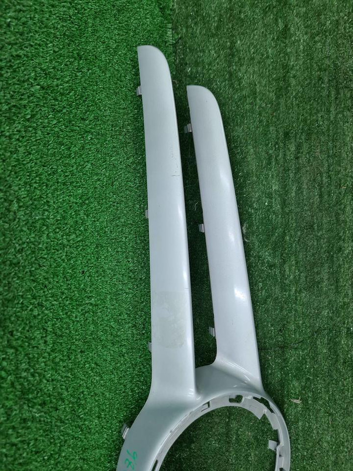 Накладка решетки радиатора Mercedes C w205 (14-18)