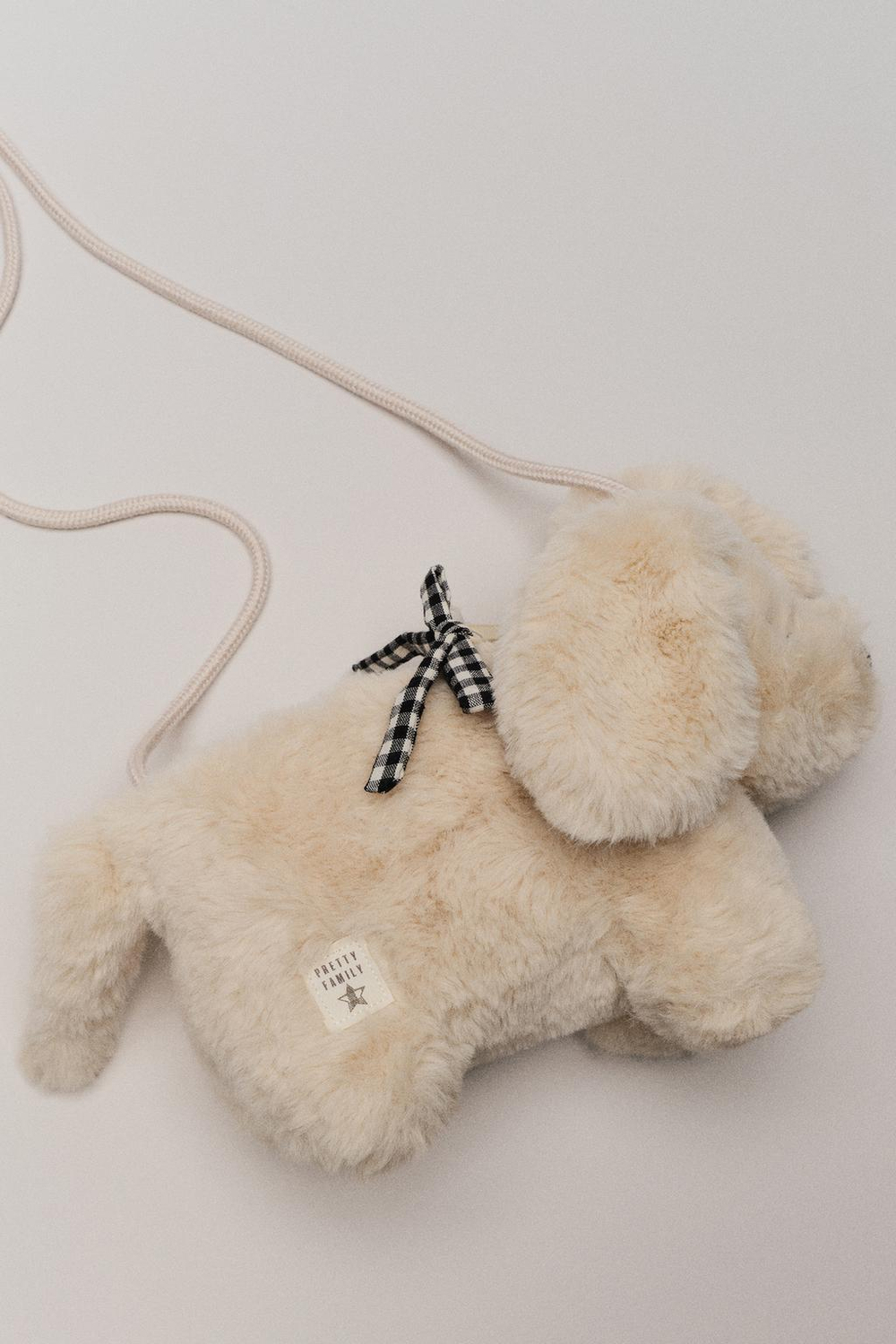 ZARA СУМКА В ВИДЕ ЩЕНКА ИЗ ИСКУССТВЕННОГО МЕХА, ЭКРЮ