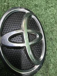 Эмблема решетки радиатора Toyota RAV4 4 CA40 15-19