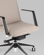 Кресло руководителя TopChairs Arrow светло-серый