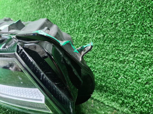 Фара правая Jaguar F-PACE (2020-н.в.) LED