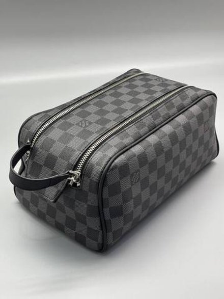 Несессер Louis Vuitton