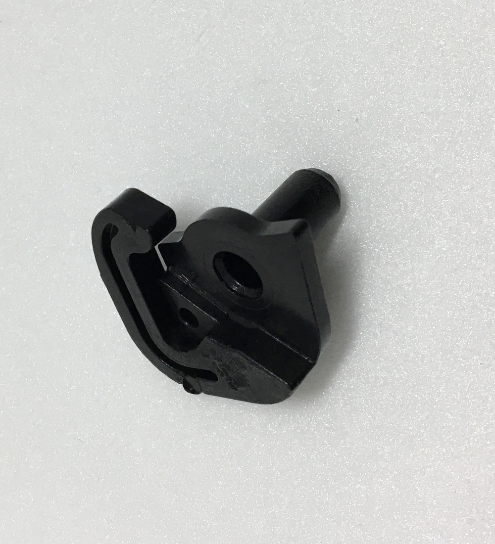 Левый фиксатор двери холодильника Стинол, Indesit и др. 269594