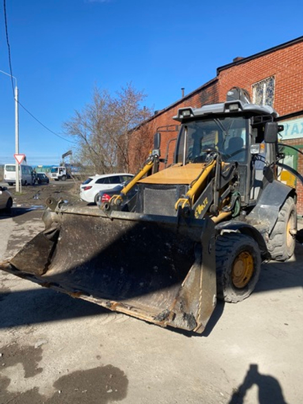 KYLOTON R-3 Фронтальный погрузчик R-3 (Дизельный, 3,6 л, 45 л.с., АТ)