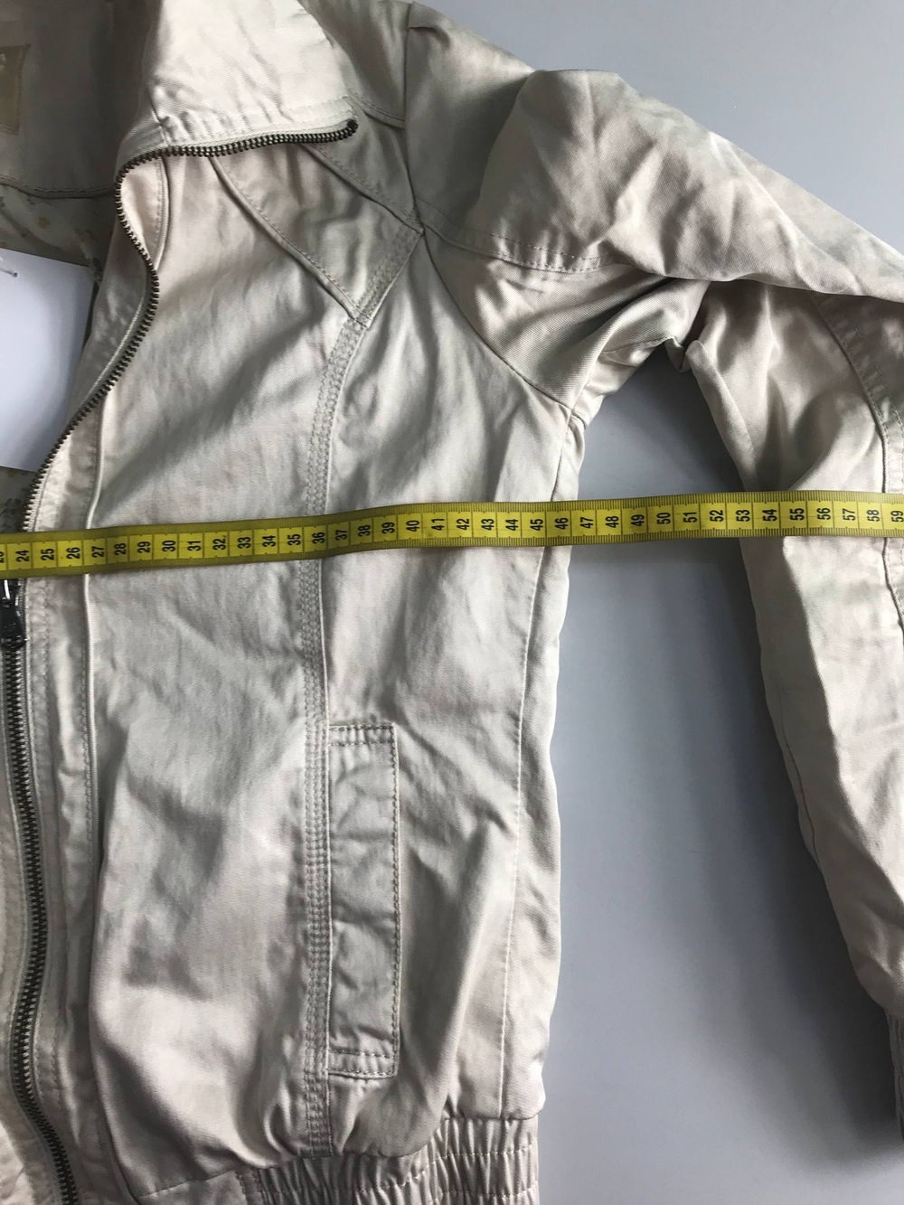 Куртка Bershka для теплой осени, маркировка М, визуально 46 размер