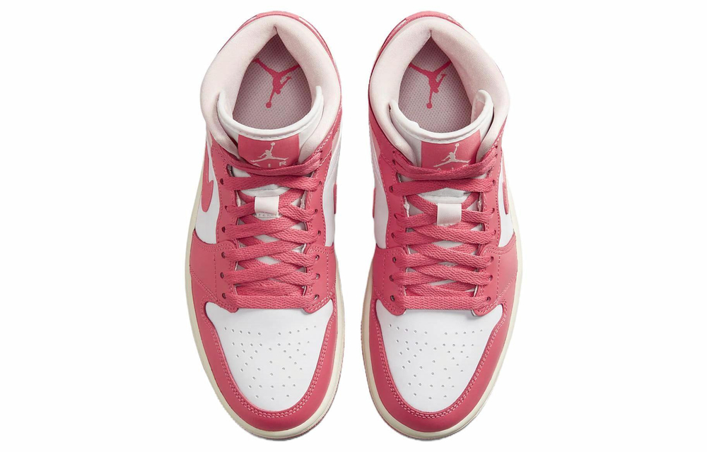 Кроссовки Jordan Air Jordan 1 Mid "Strawberries And Cream" (Женская размерная сетка)