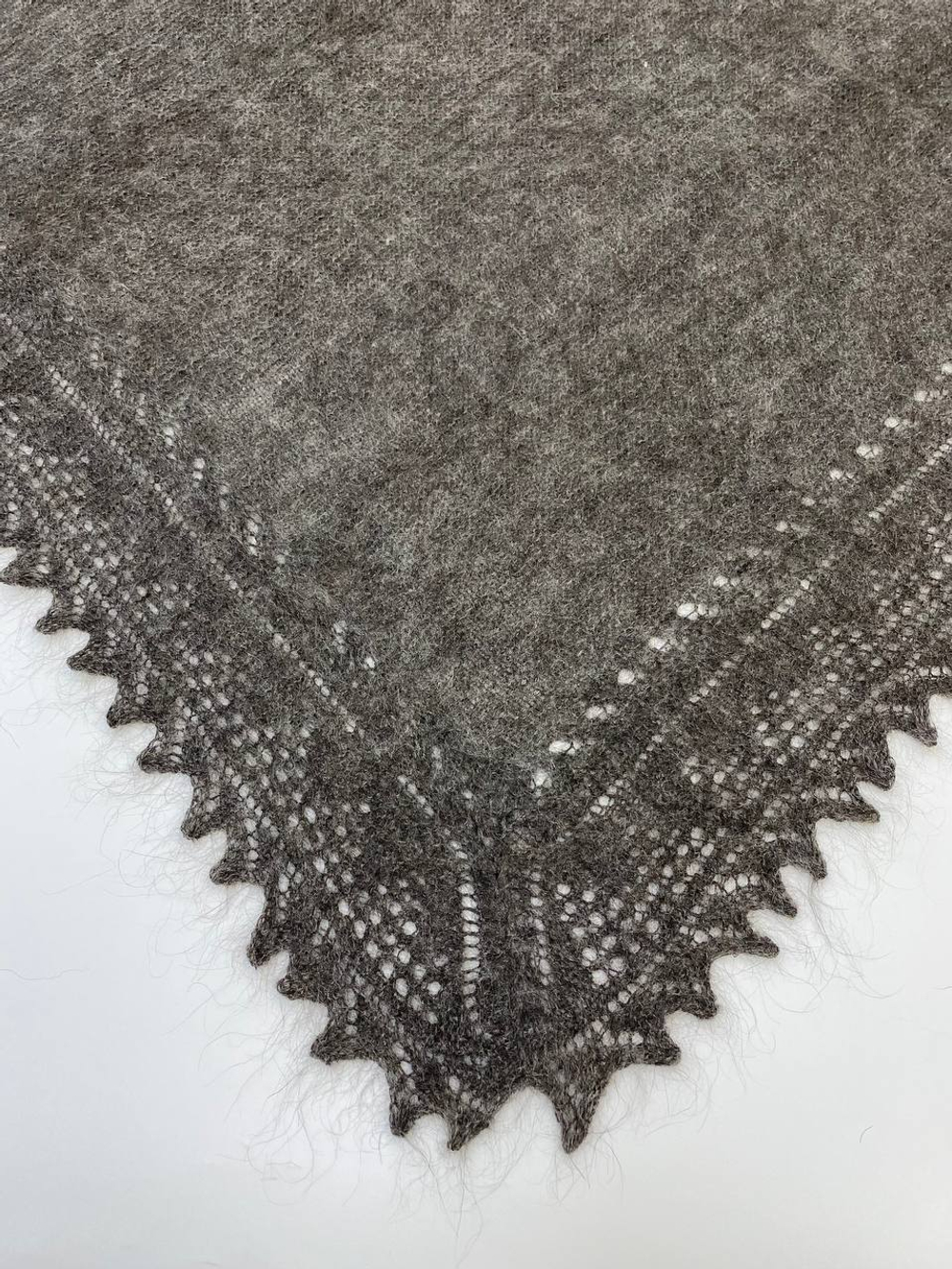 Платок р/р М110-03 серый