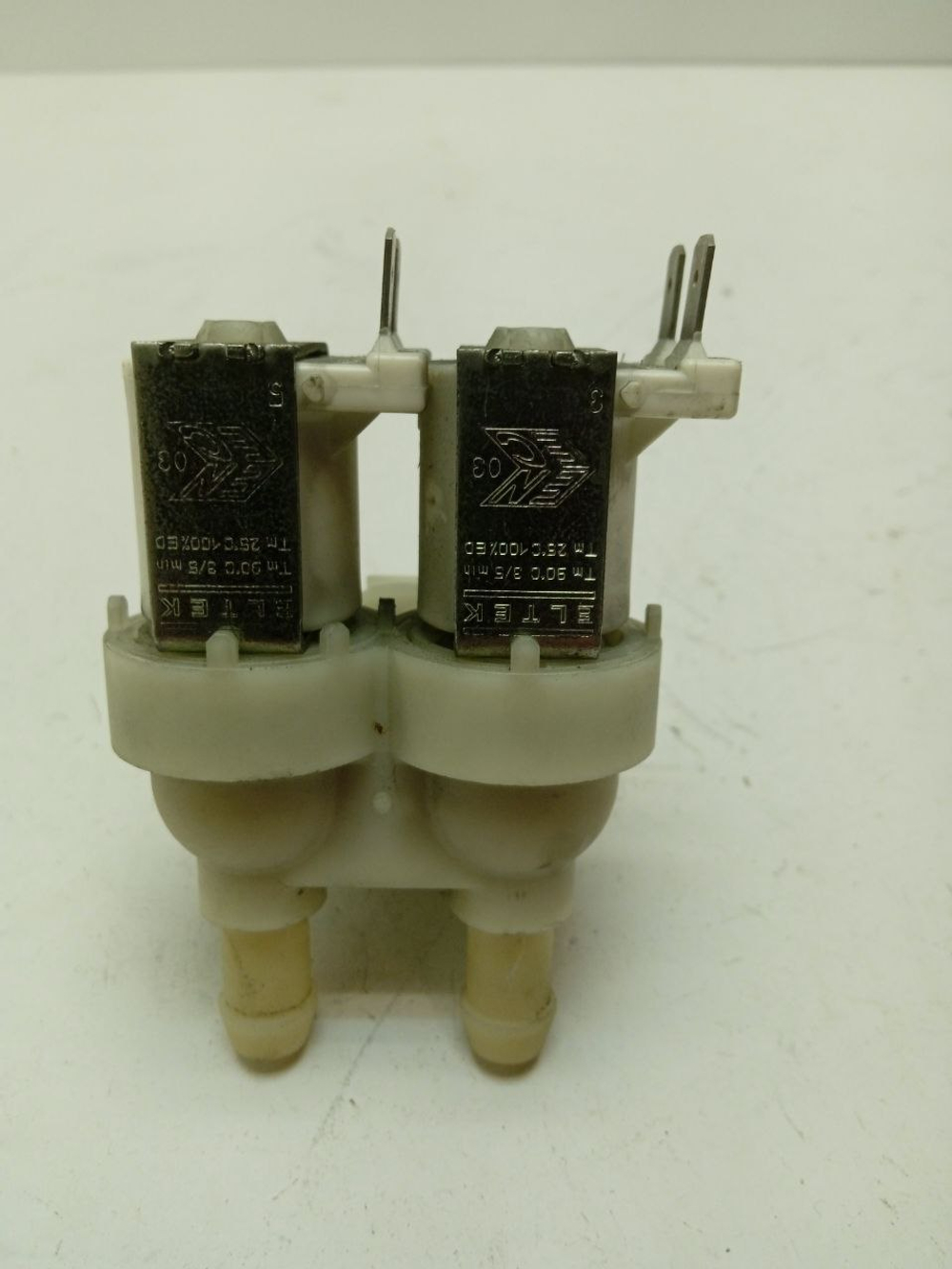 ZWS2101 кт9 Клапан подачи воды для стиральных машин Zanussi Ardo 4055113353 б/у