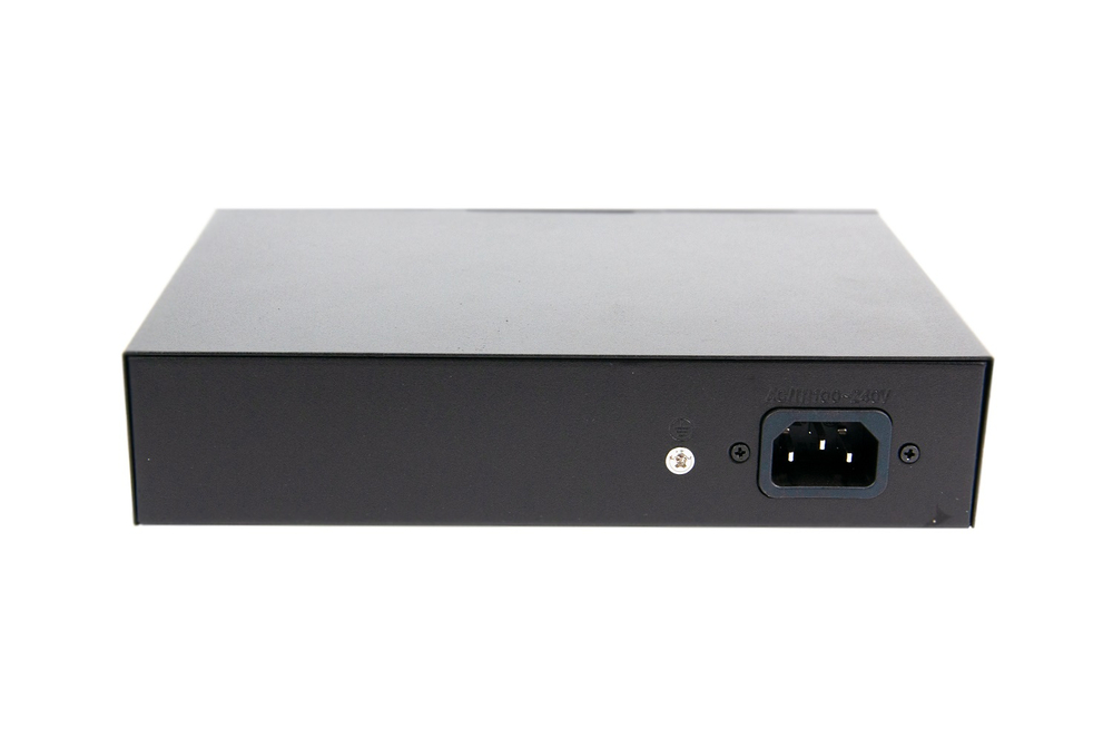 Коммутатор-свитч DPTEK DK1000, 4 порта RJ45 PoE 1Гбит/с, 1 порт Uplink 1Гбит/с