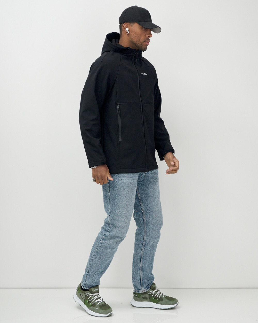 Ветровка спортивная мужская с капюшоном softshell черного цвета 9563Ch