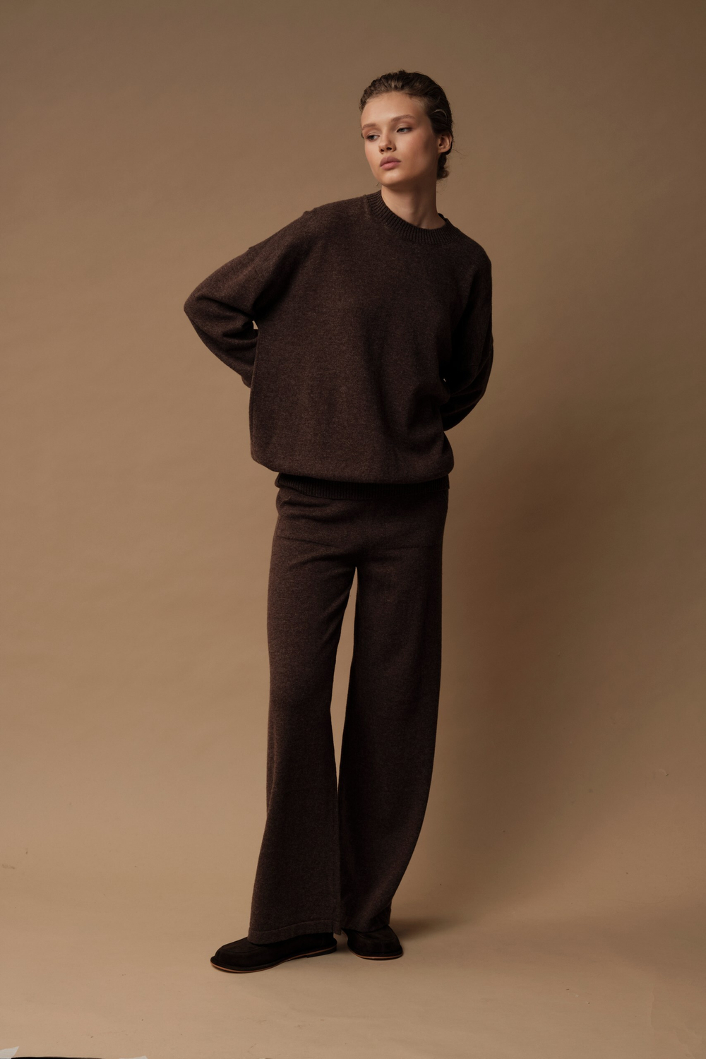 J0258-8100 Джемпер женский, шоколадный dbr