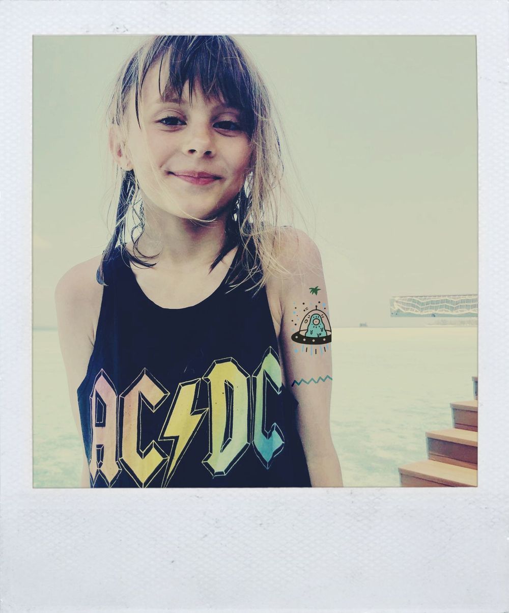 Tattoo - переводилка "Череп и Инопланетянин"