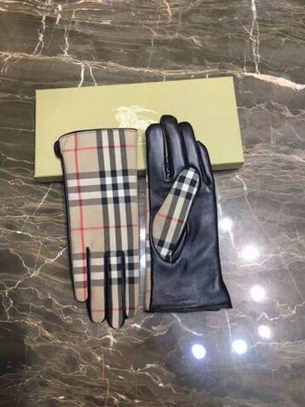 Перчатки Burberry