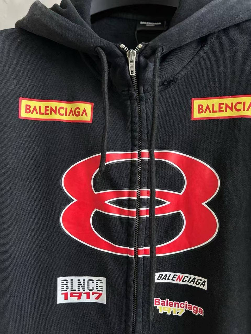 Толстовка Balenciaga