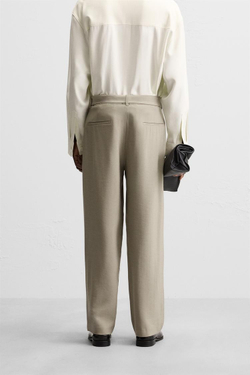 ZARA БРЮКИ С ЗАЩИПАМИ И РЕМНЕМ, СЕРЫЙ