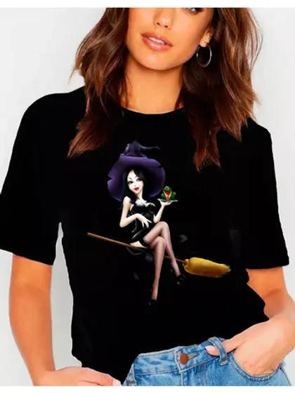 Футболка базовая с ведьмой на метле, лягушка. Хэллоуин