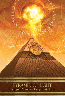 Isis Oracle. A Book of Powerful Incantations & Prayers / Оракул Изиды. Книга Могущественных Заклинаний и Молитв