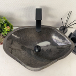 Раковина из речного камня RS-65076 56*37*15 0857