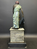 Скульптурная композиция «Продавец невольниц»