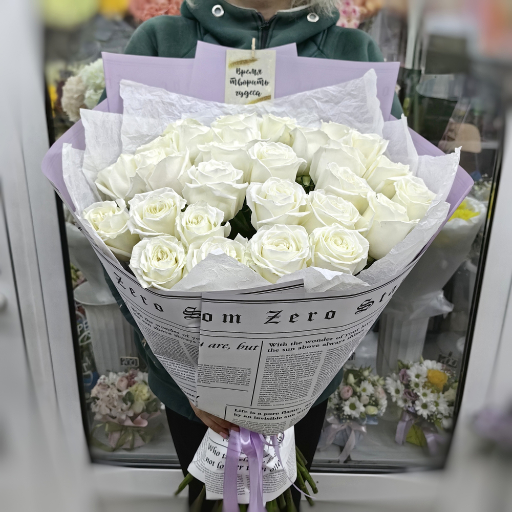 Букет из 25 роз сорта "PLAYA BLANCA" (Эквадор 60 см)