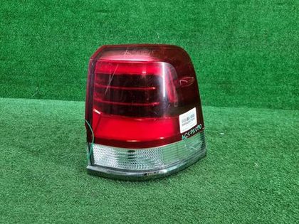 Фонарь правый внешний Land Cruiser 200 (2015-2021)