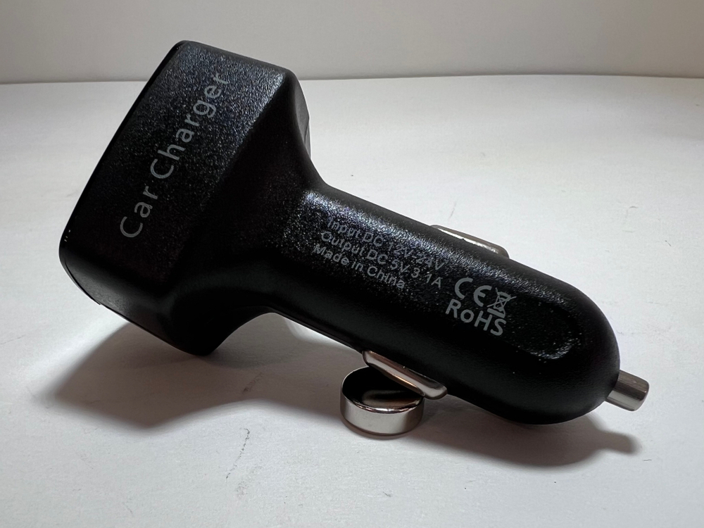 Вольтметр, термометр, зарядное устройство, в прикуриватель Quantoom V12-24USB (1 шт.)