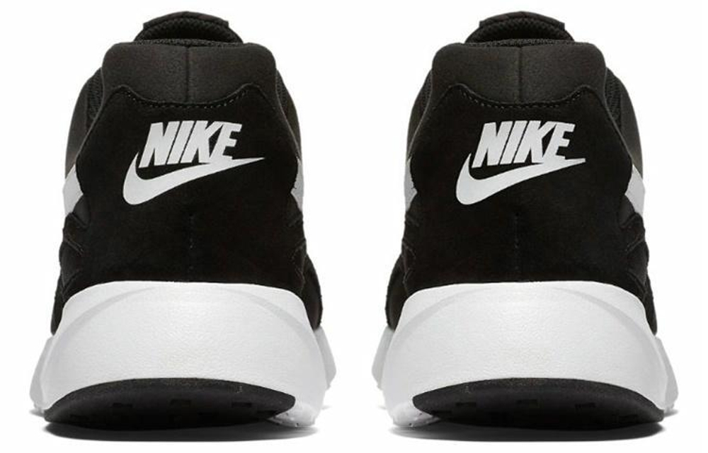 Кроссовки Nike Pantheos