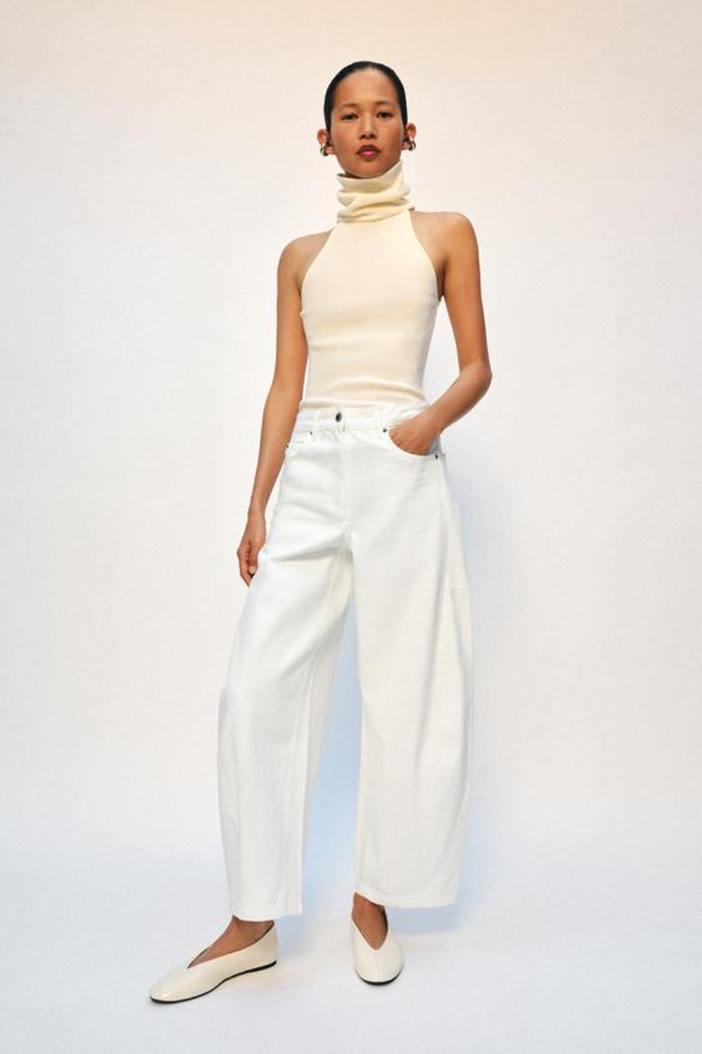 ZARA ДЖИНСЫ ZW COLLECTION ANKLE BALLOON СО СРЕДНЕЙ ПОСАДКОЙ, БЕЛЫЙ