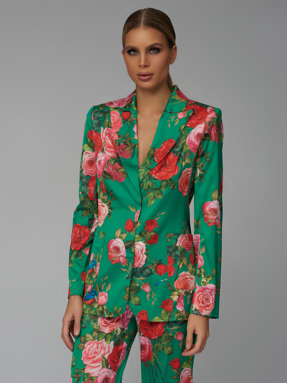 Пижамный костюм с розами