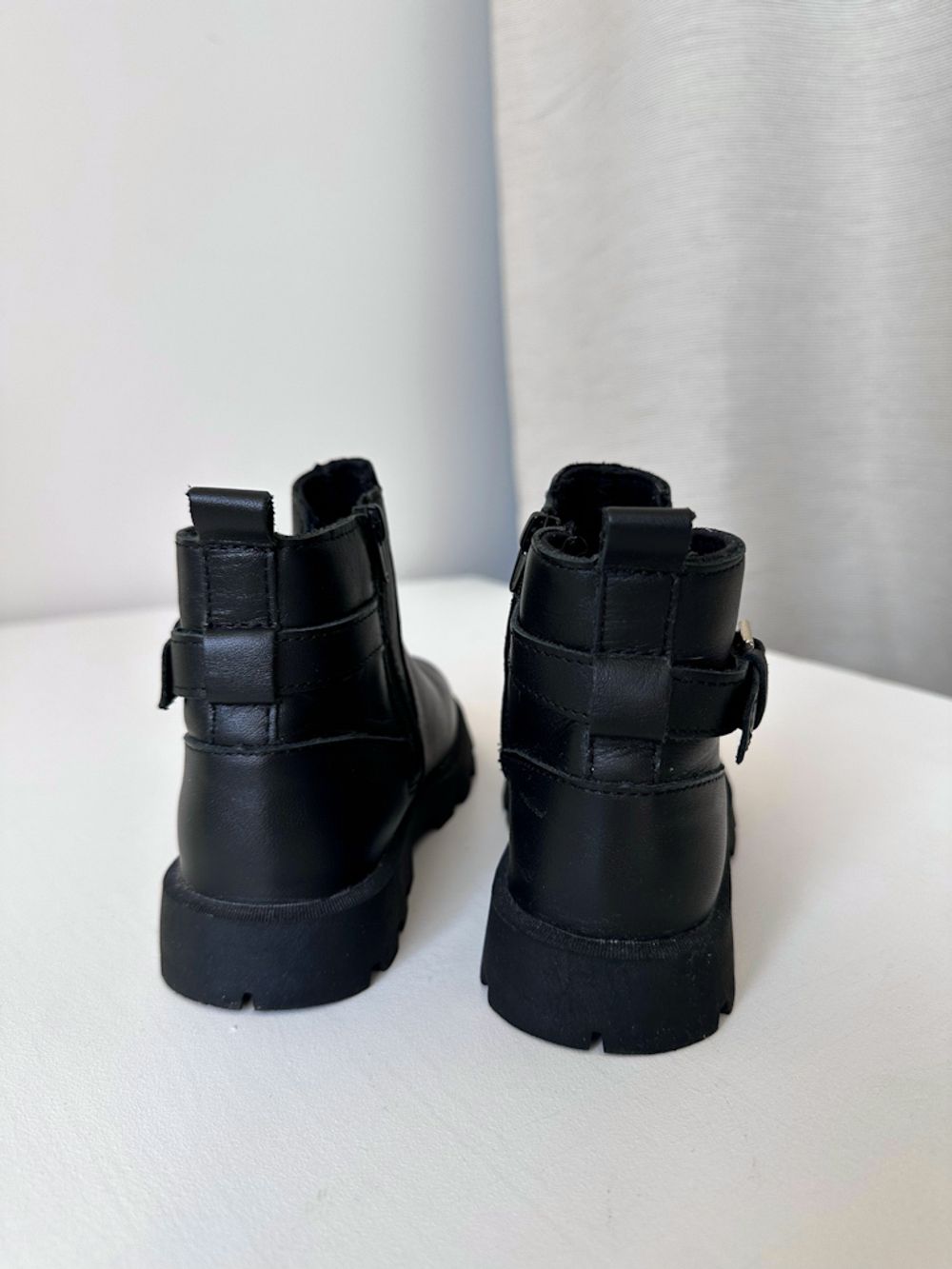 Новые ботинки Zara, 25