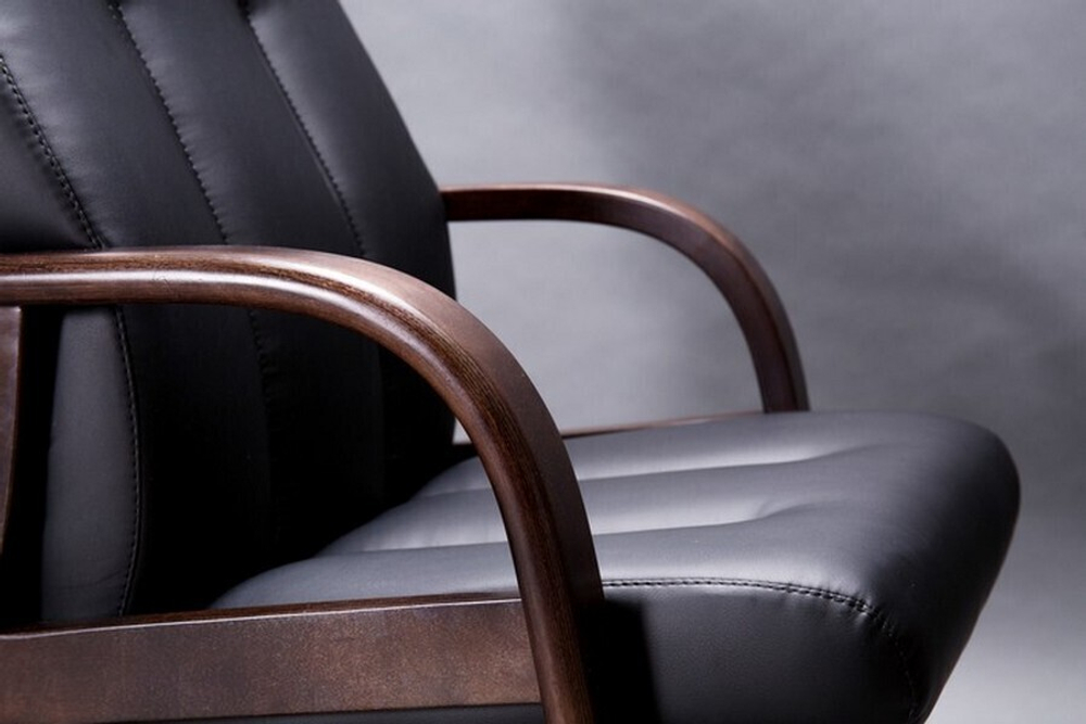 Кресло для руководителя FORUM BD