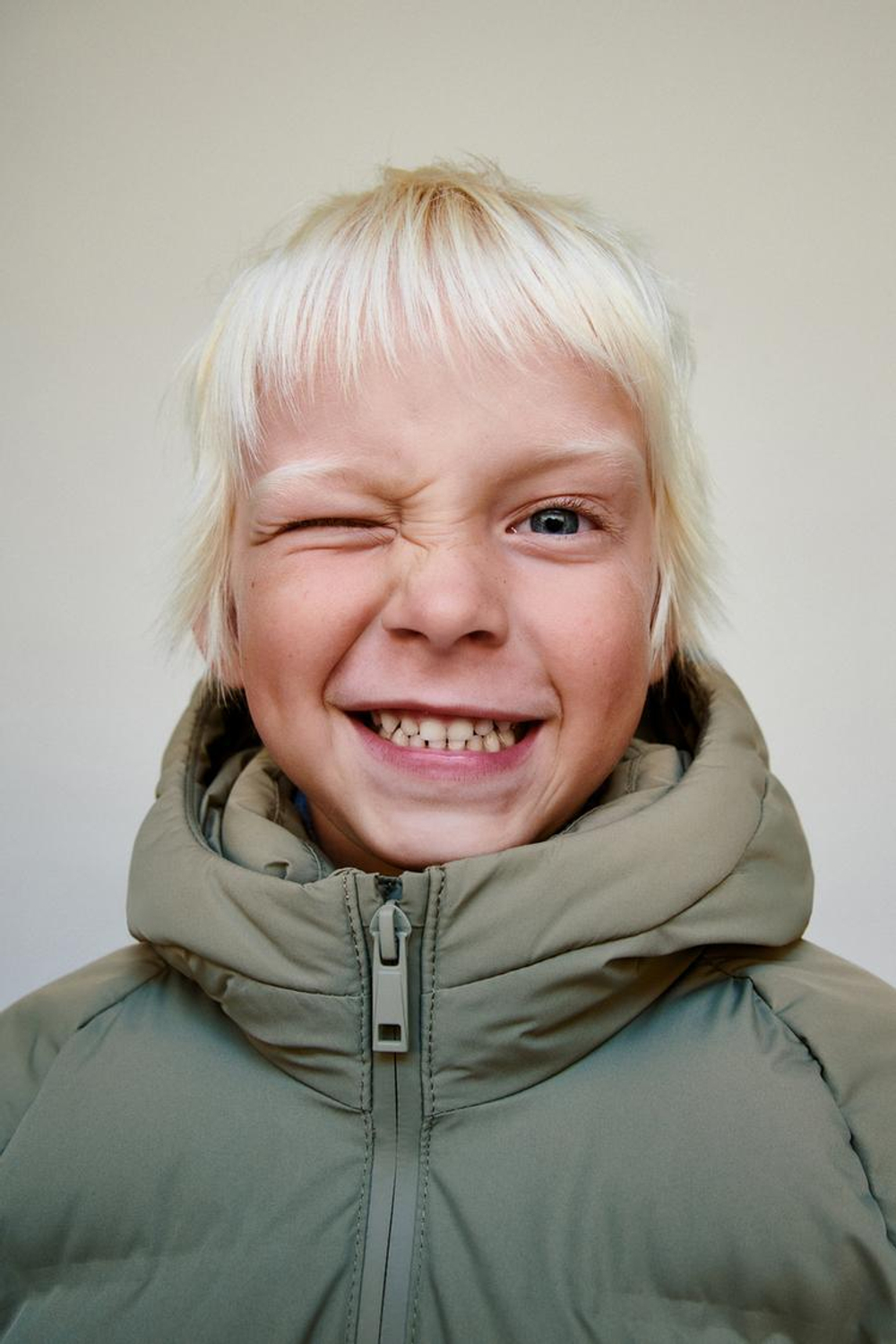 ZARA СТЕГАНЫЙ ПУХОВИК С КАПЮШОНОМ WATER REPELLENT, ХАКИ