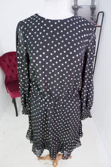 Платье Oasis кокетливое, маркировка 38, визуально на 44 размер