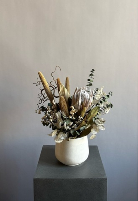 Композиция в кашпо Артишок