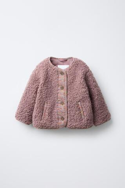 ZARA ПАЛЬТО ИЗ ИСКУССТВЕННОЙ ОВЧИНЫ С ЦВЕТОЧНЫМ ПРИНТОМ НА ПОДКЛАДКЕ, МАДЖЕНТА