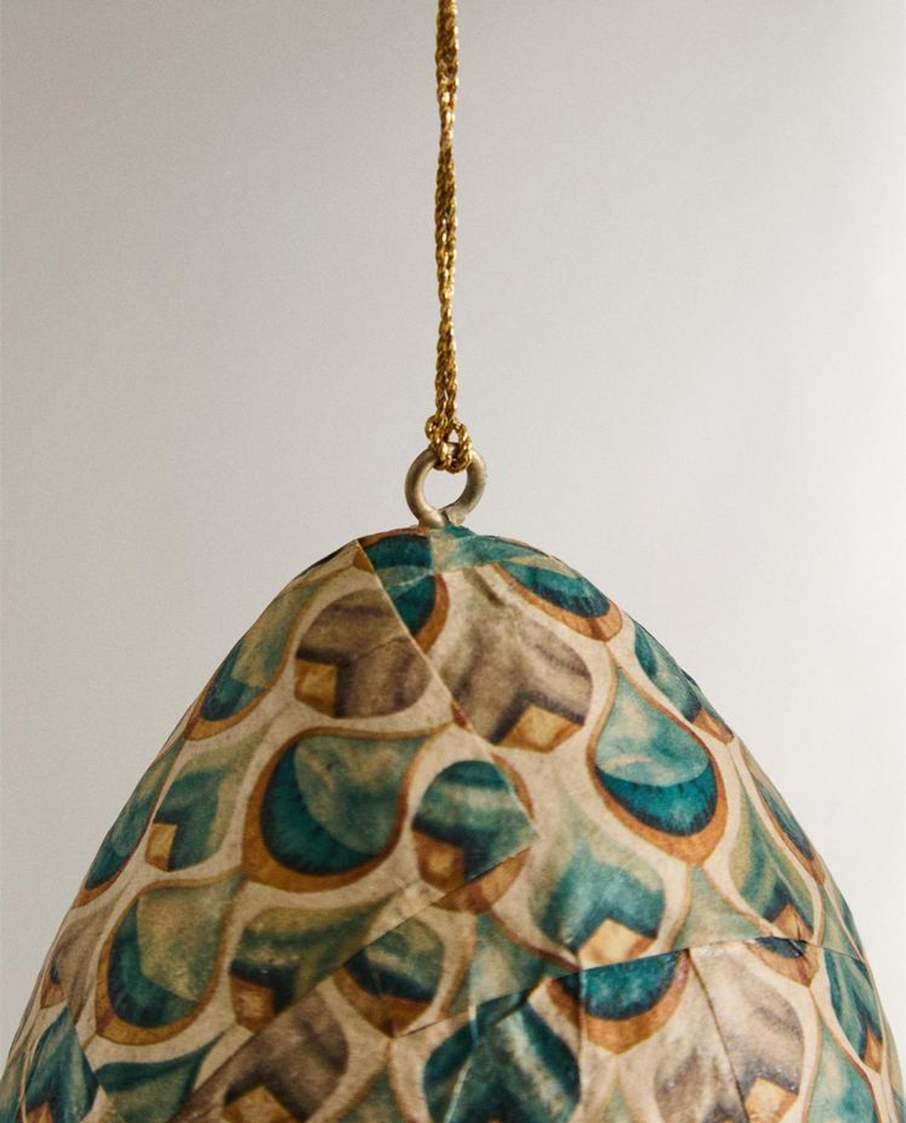 ZARA HOME БУМАЖНОЕ ЕЛОЧНОЕ ИГРУШКА В ФОРМЕ ДЛИННОГО ШАРА, ЭКРЮ