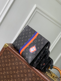 Louis Vuitton Trio Toilet Pouch